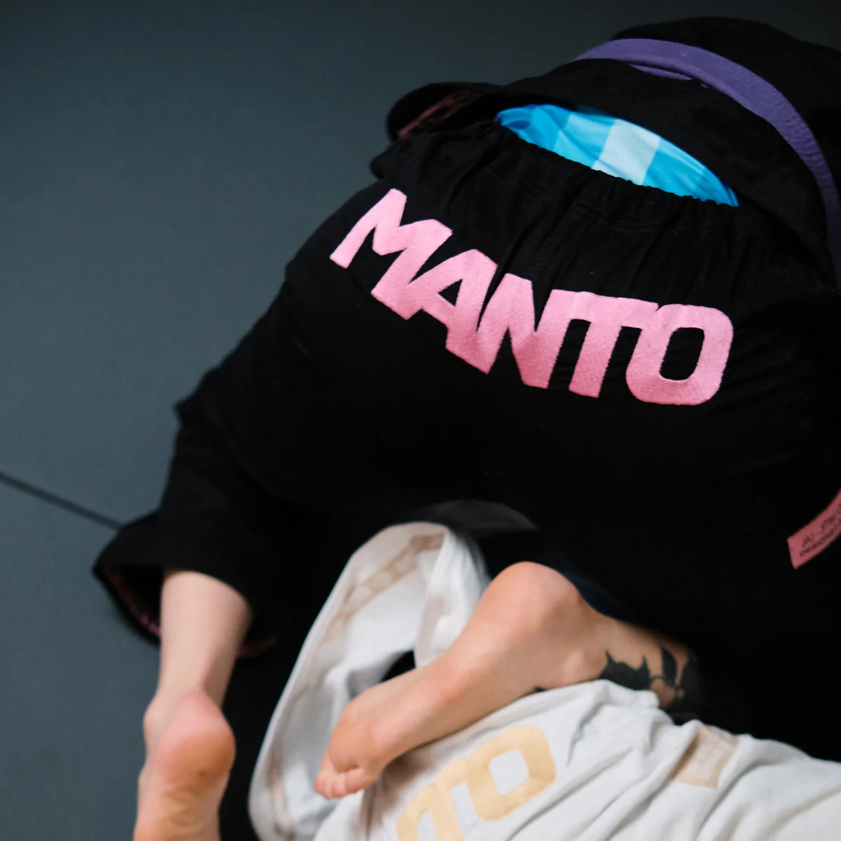 BJJ Gi Manto Rise 2.0 Black-pink - Image 15