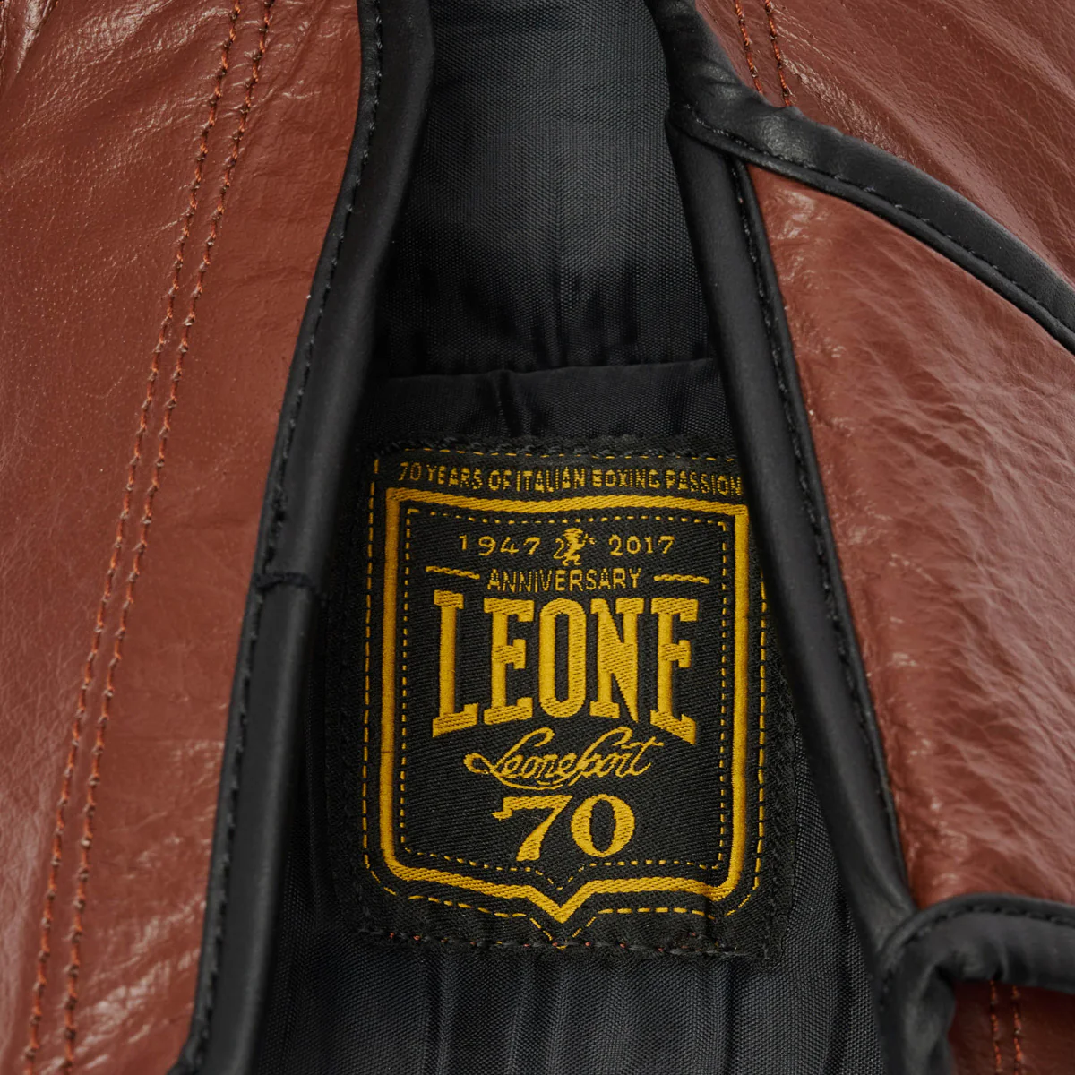 Boxing gloves Leone Italy GN039  - Image 22