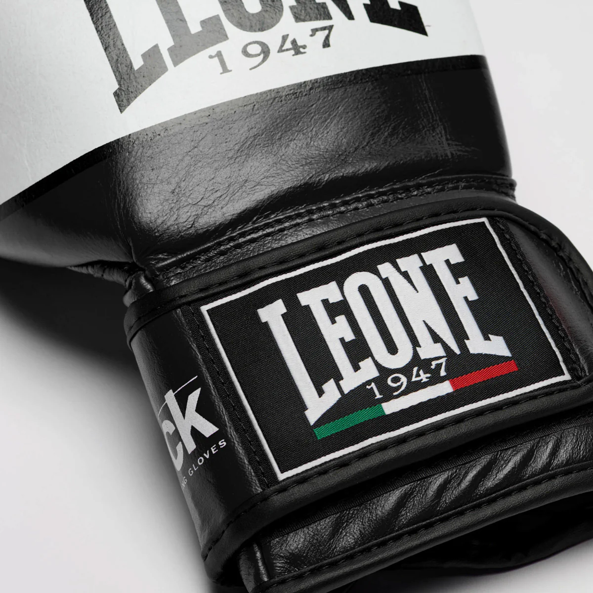 Boxing gloves Leone Shock GN047 - Image 8