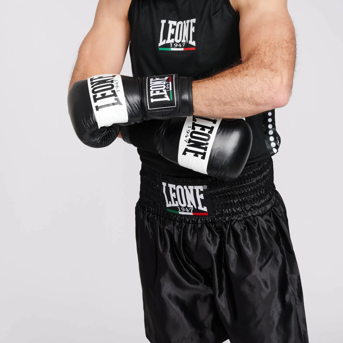 Boxing gloves Leone Shock GN047 - Image 9