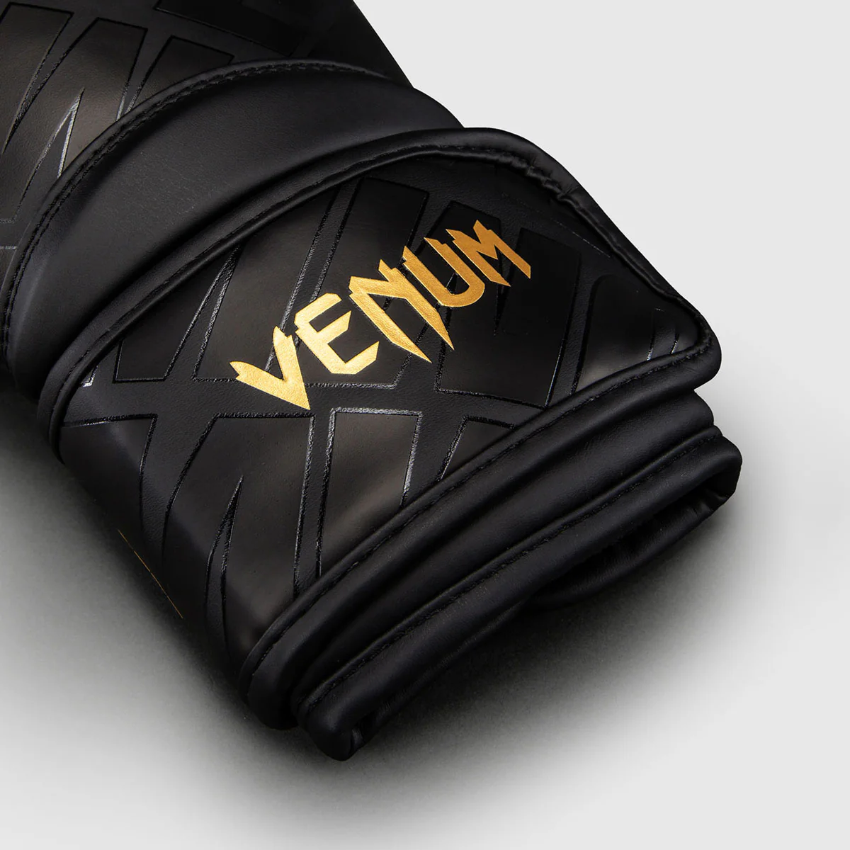 Boxing gloves Venum Contender 1.5 XT 3D Black-gold  - Image 3