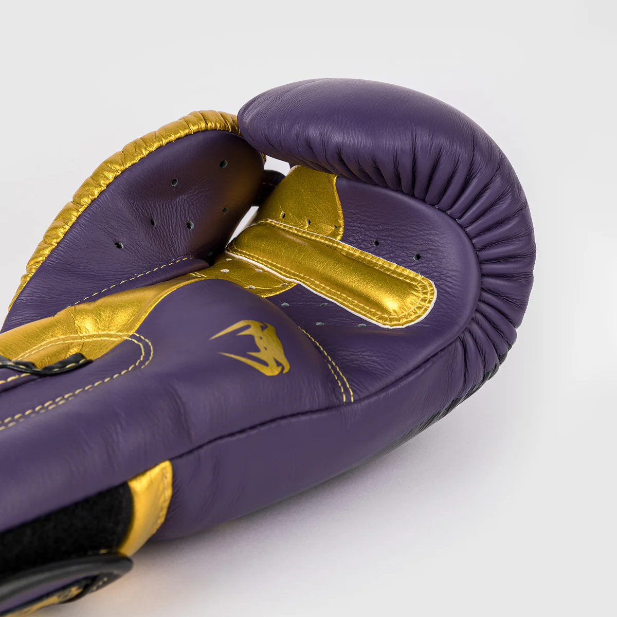 Boxing gloves Venum Giant 3.0 Special Edition Purple-gold - Image 2