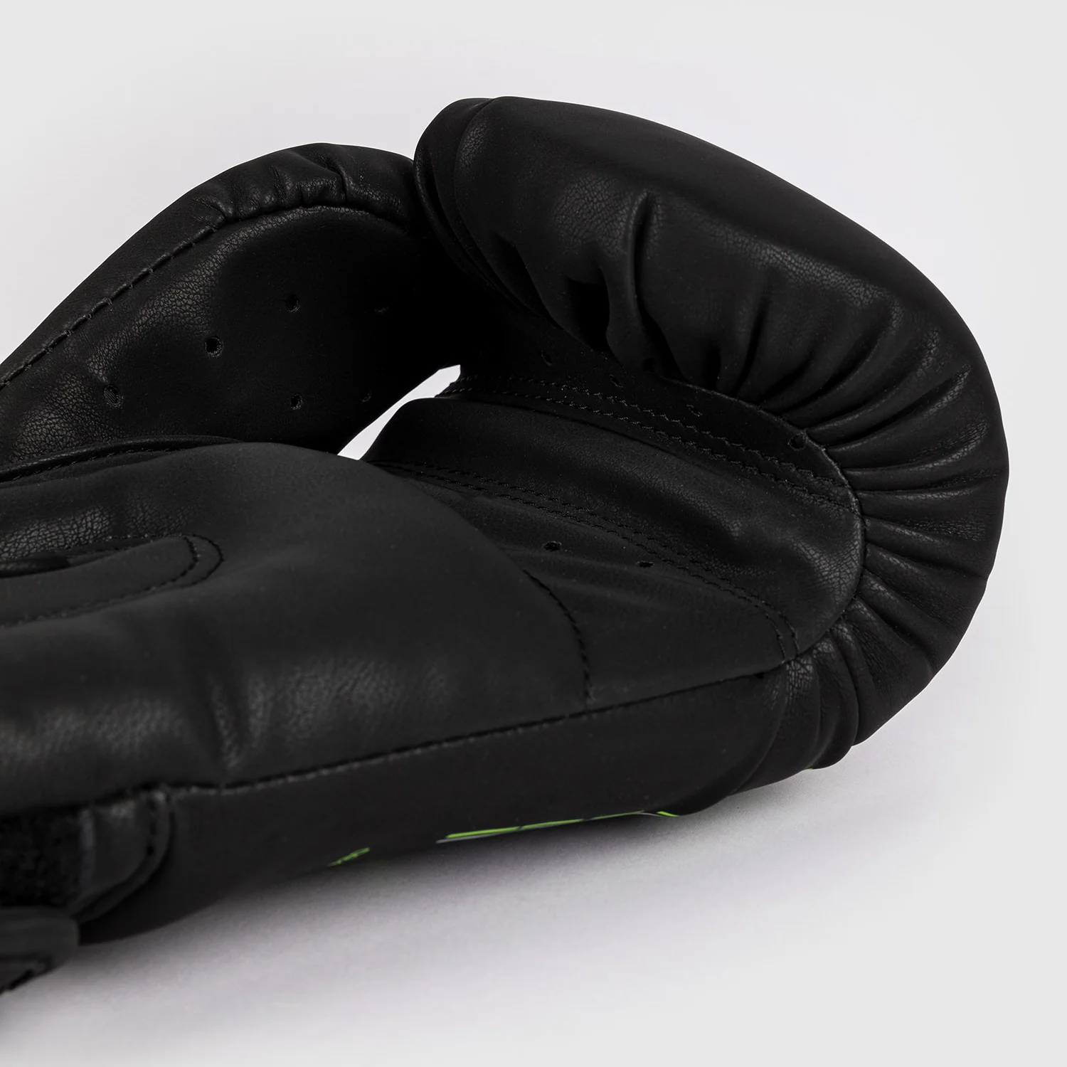 Boxing gloves Venum Training Camp 4.0  - Image 4