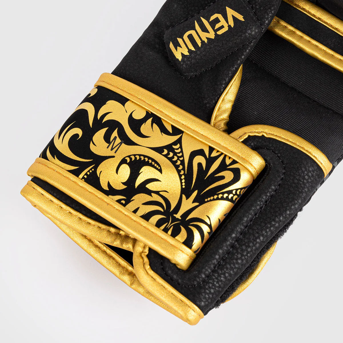 MMA gloves 8 Oz Venum x Ilia Topuria Unmatched  - Image 5