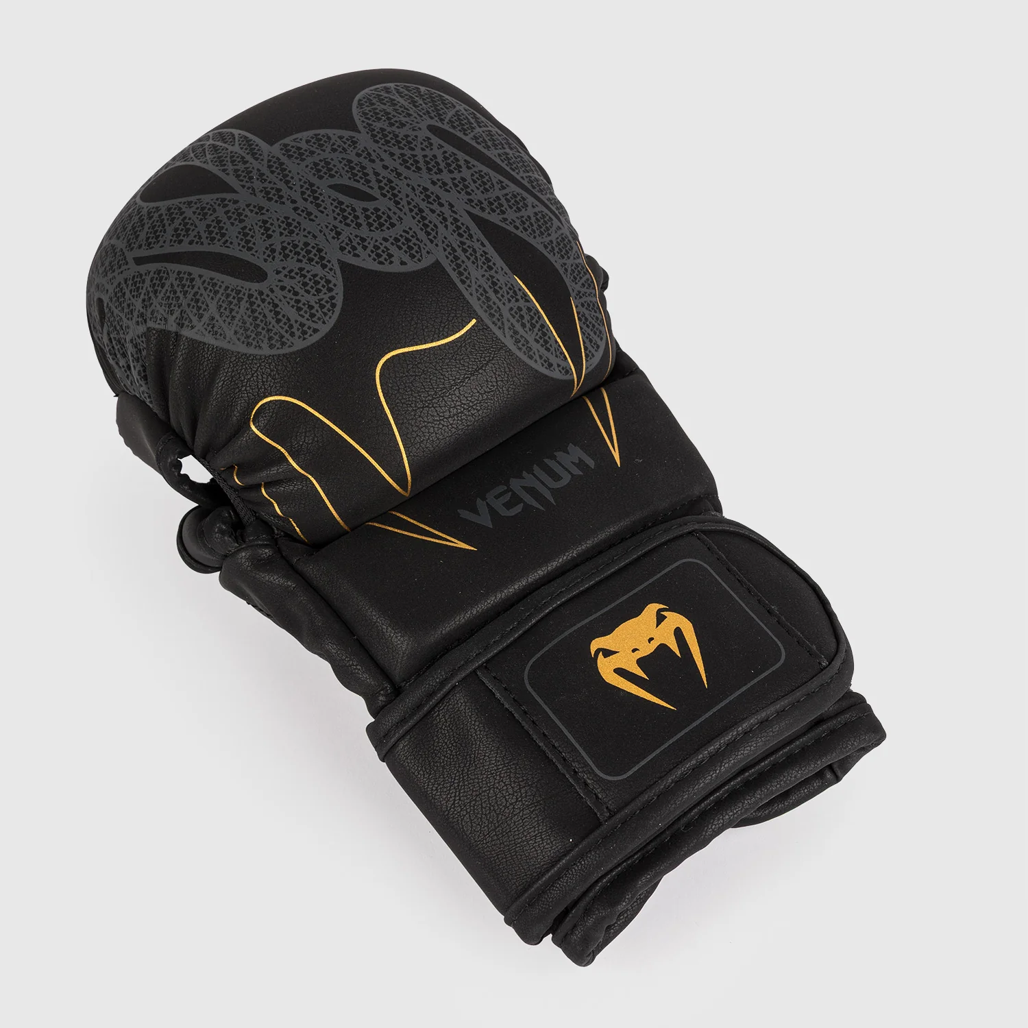 MMA Gloves 7 Oz Venum Serpenti Black sparring  - Image 3