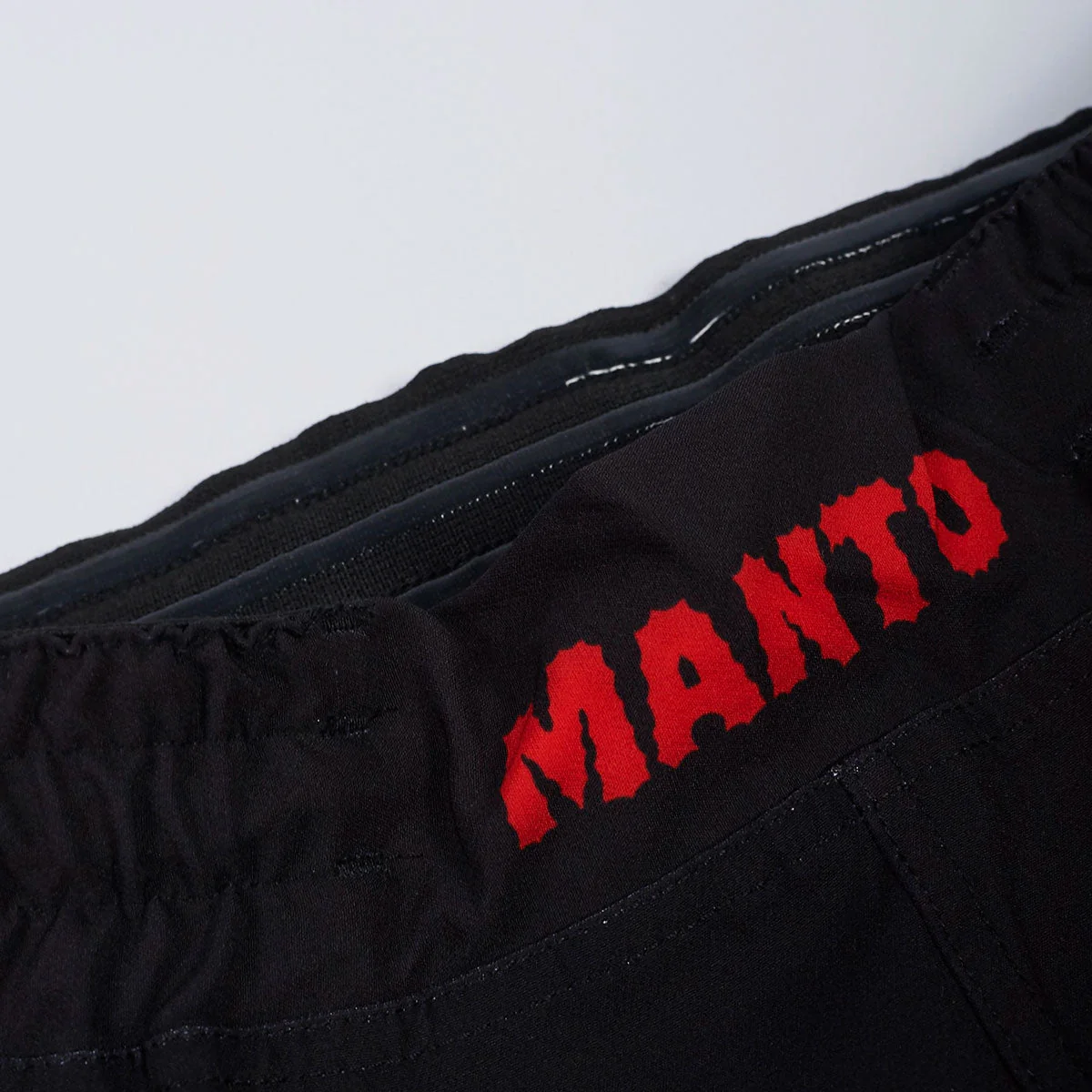 MMA shorts Manto Cobra Black  - Image 3