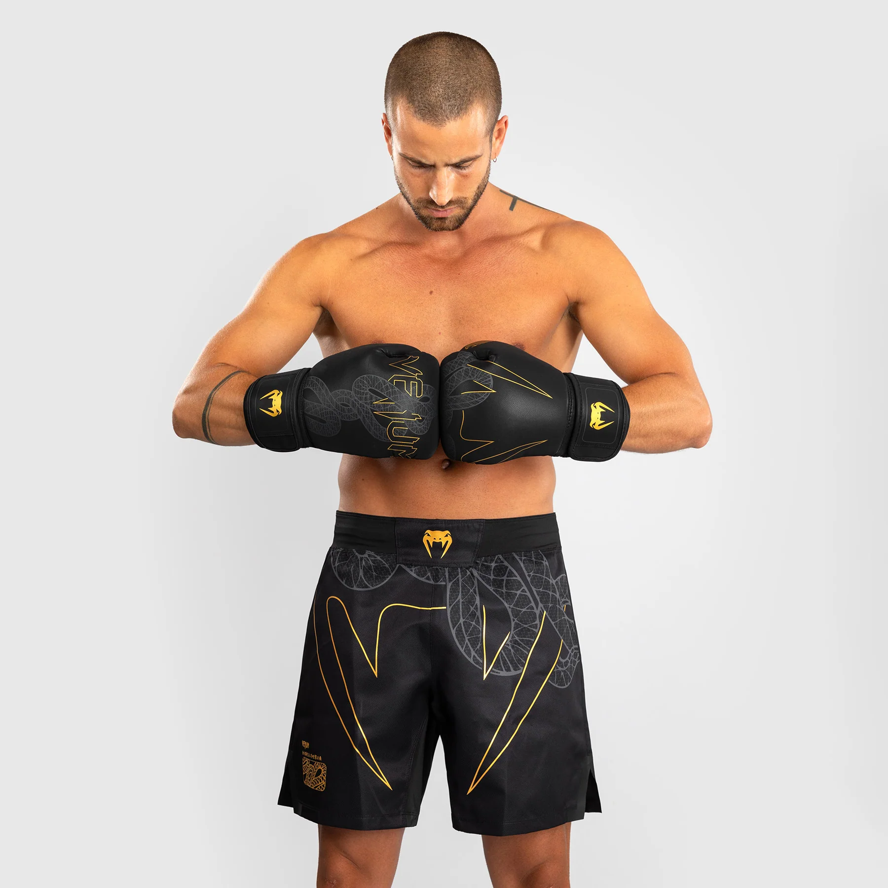 MMA shorts Venum Serpenti Black  - Image 8
