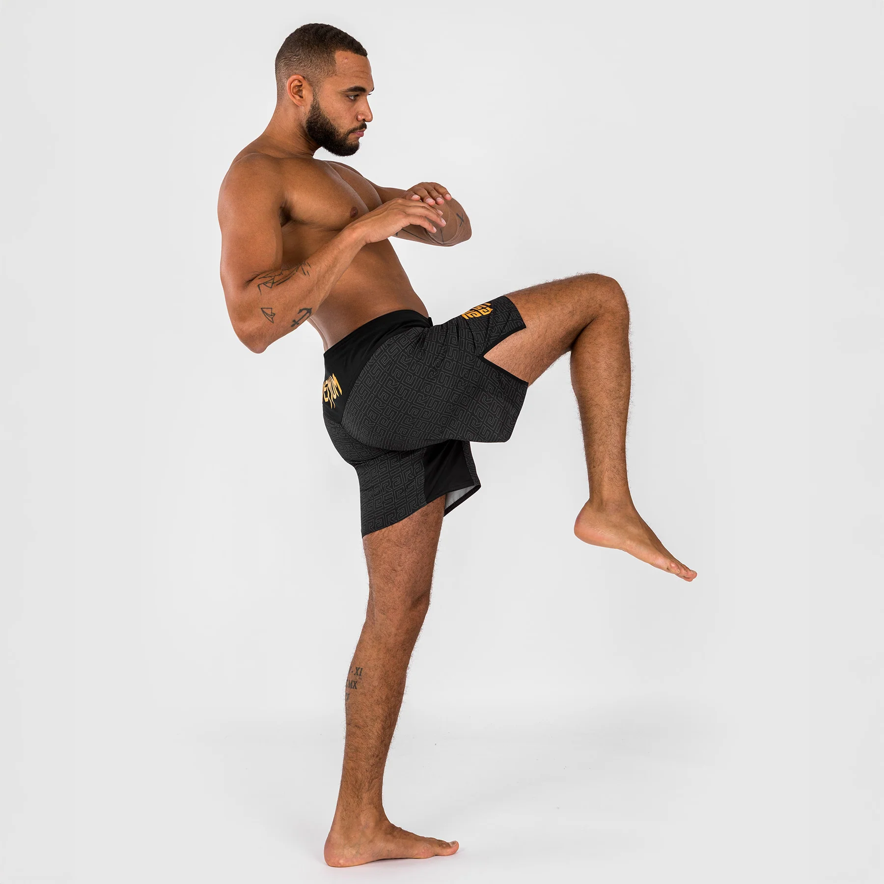 MMA shorts Venum X Ares 2.0 Black-gold  - Image 2