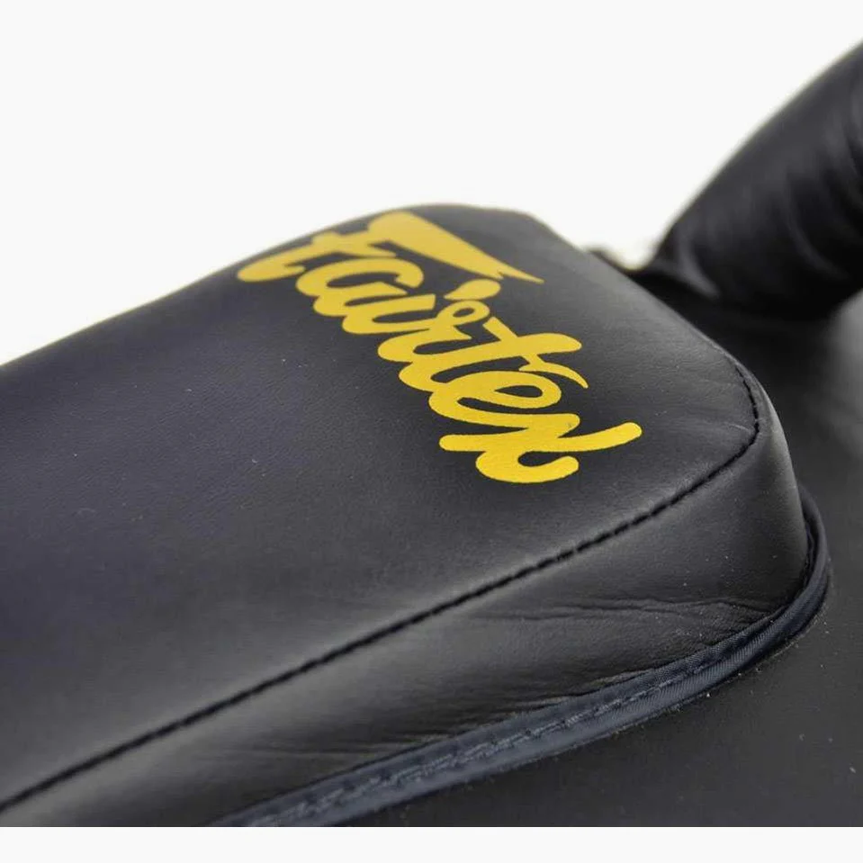 Pao Fairtex Microfiber Curved Small KPLC6 Black-gold  - Image 7