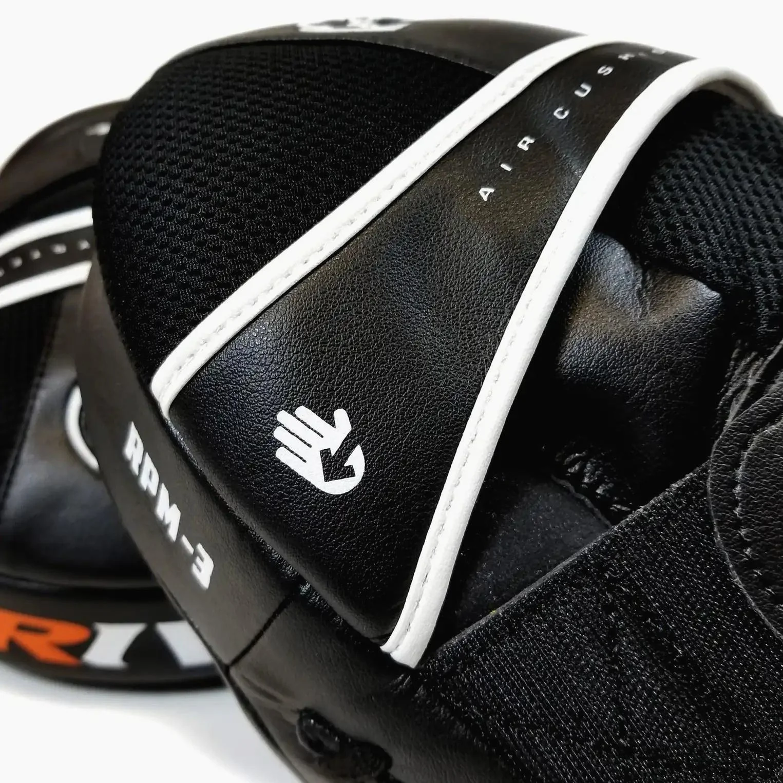 Punch mitts Rival RPM3 Air 2.0 Black  - Image 6