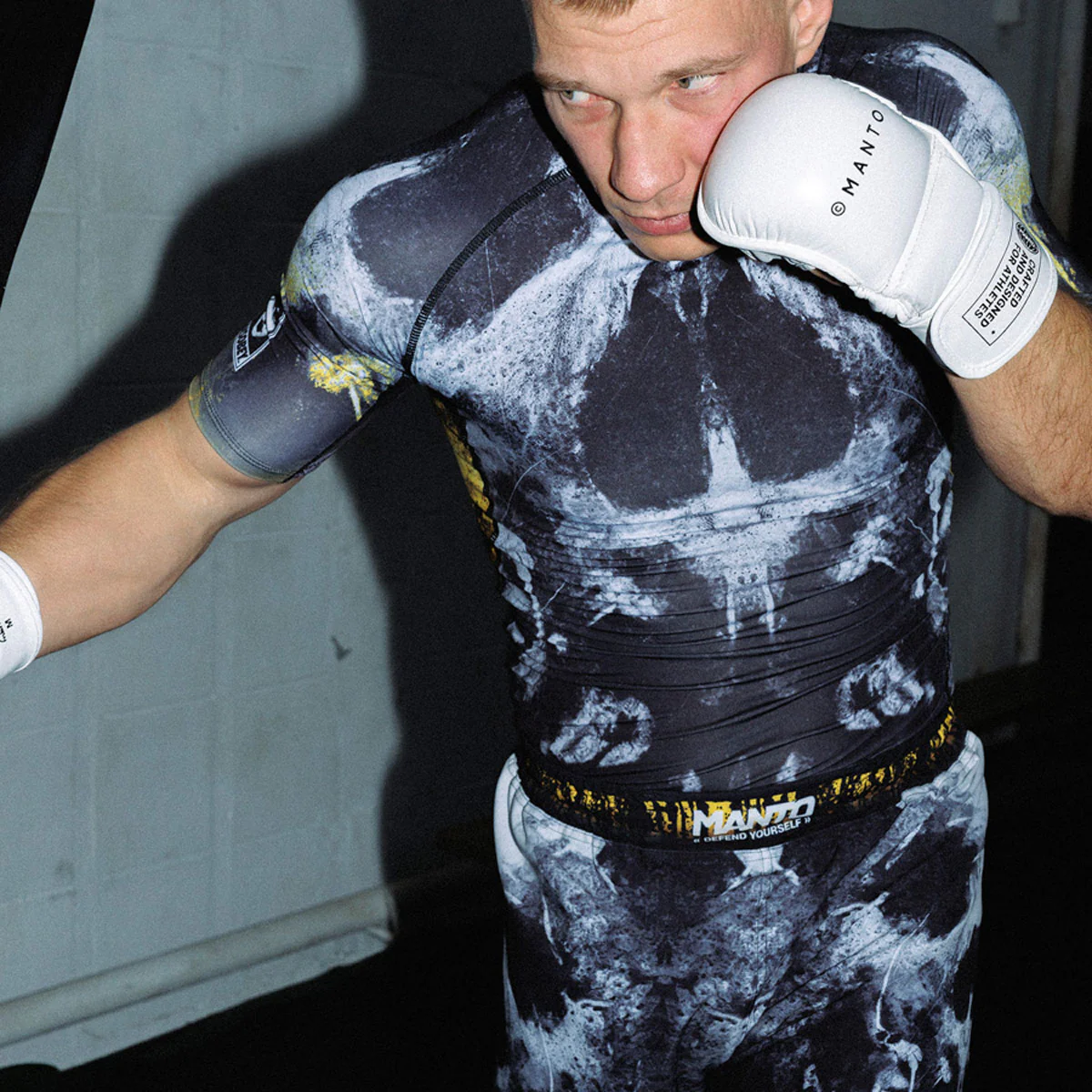 Rashguard Manto Disobey short sleeves  - Image 7