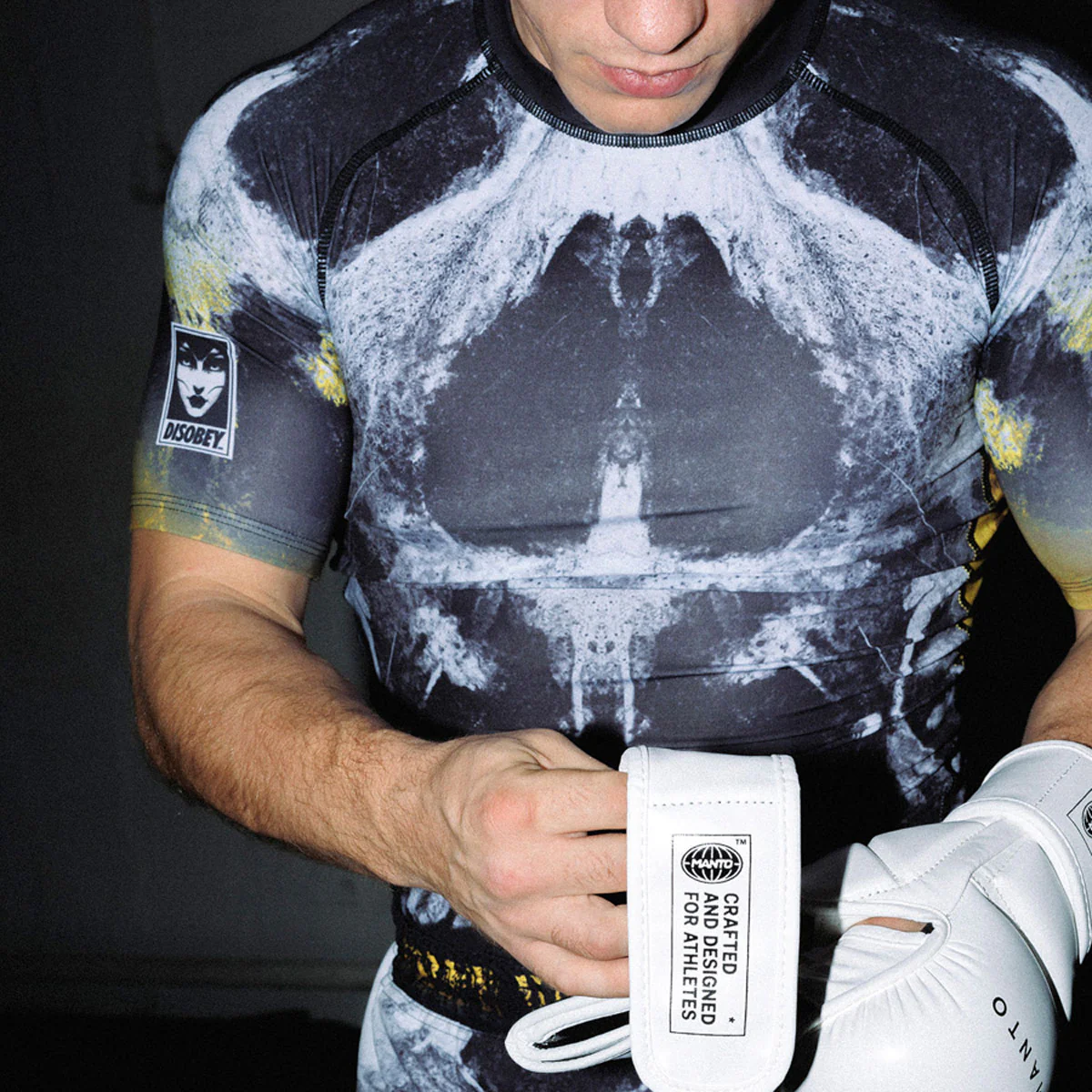 Rashguard Manto Disobey short sleeves  - Image 8