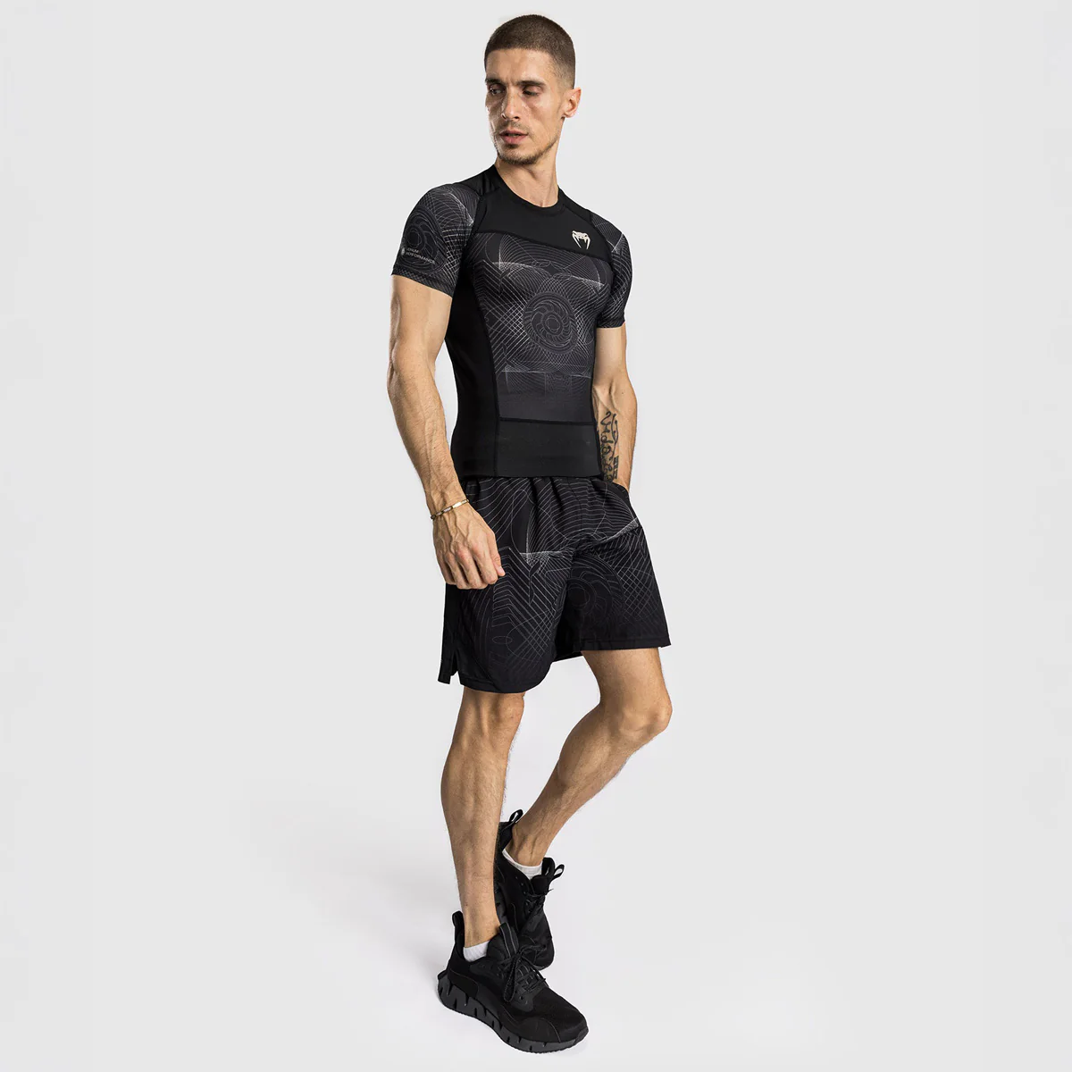 Rashguard Venum G-Fit Air short sleeves Black-sand  - Image 3