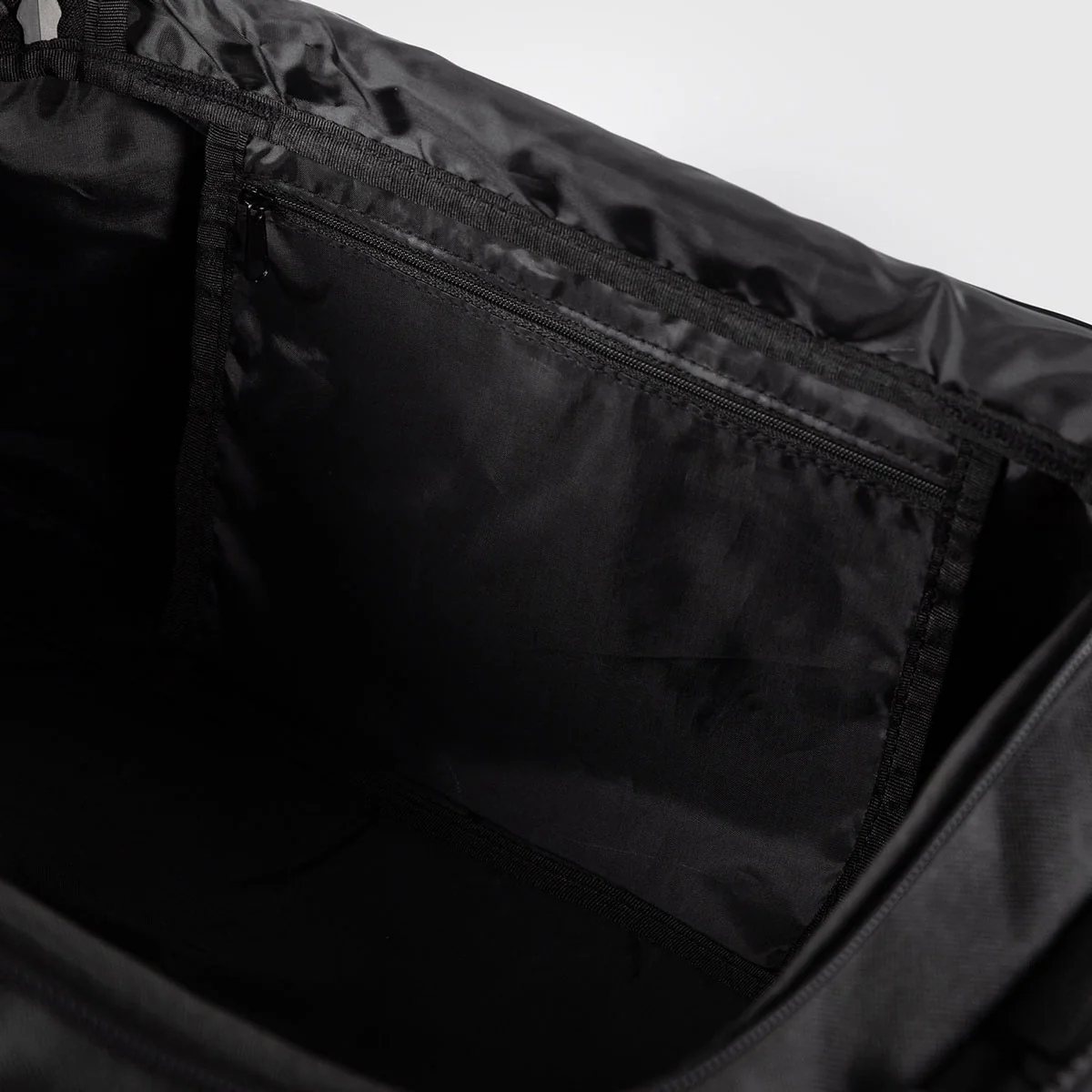 Sports bag Venum Essential 37 Lt Black - Image 6
