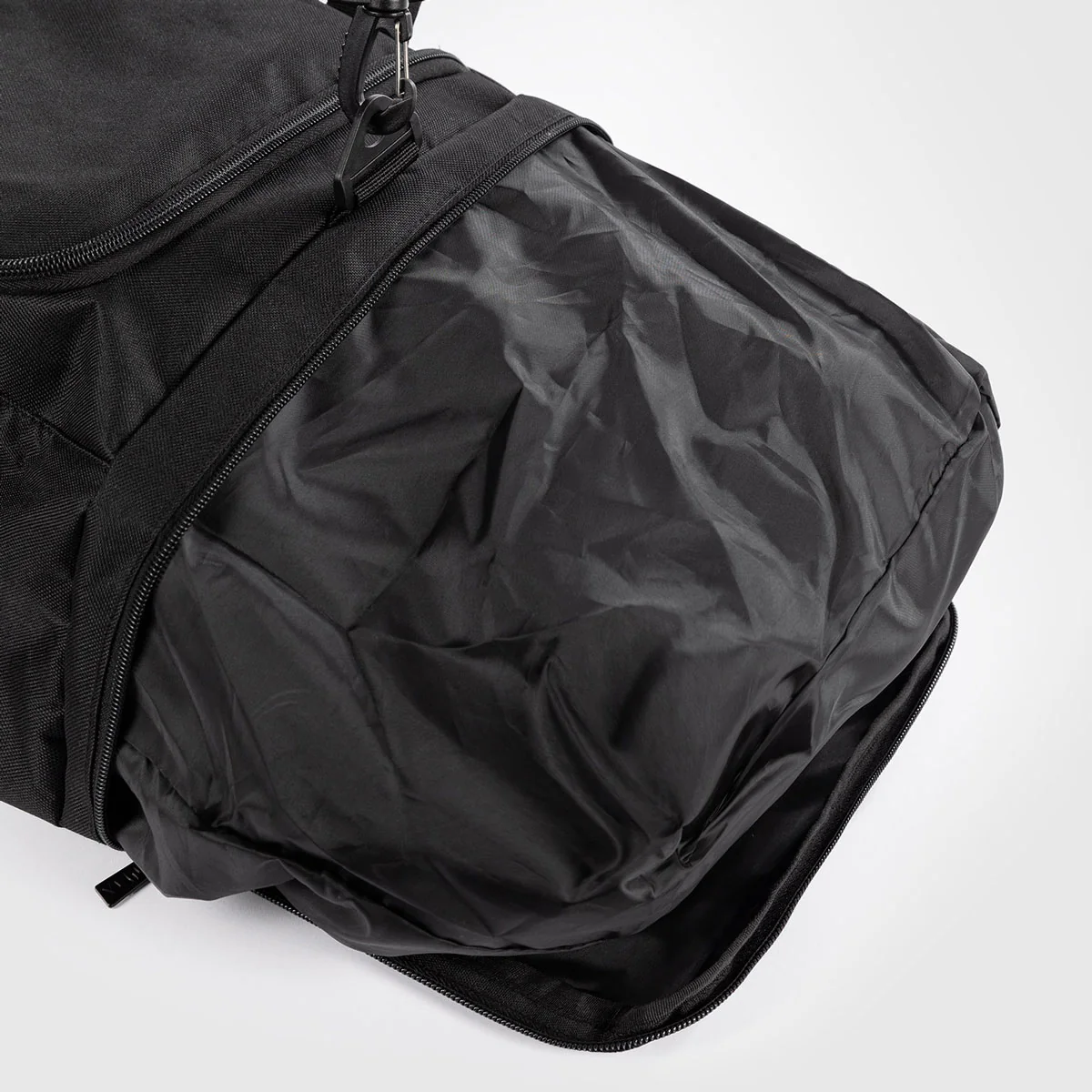 Sports bag Venum Essential 61 Lt Black - Image 5