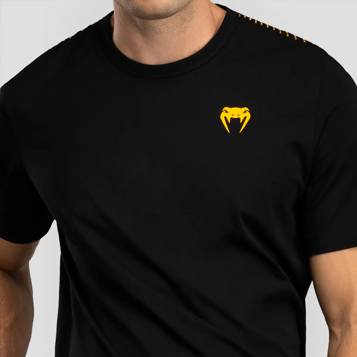 T-shirt Venum Quetzal Fury Black-red - Image 3